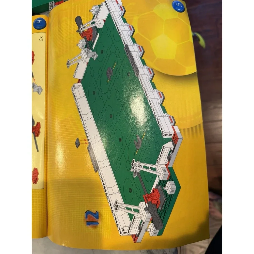 LEGO 3420 Championship Challenge II Soccer 2002 Incomplete 12 Minifigs Ball Nets